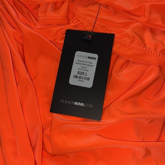 Fashion Nova dress - Picture 5 of 5